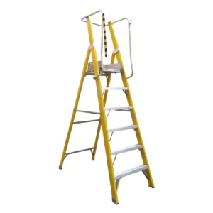Escalera Tijera Fibra Vidrio Con Plataforma de Seguridad 6 Peldaños Alto 2.50 M R-150 K / Magna Plus